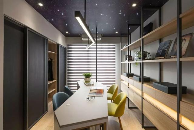 这么漂亮的衣帽间,收纳这么强大,一定要给你老婆装一个!