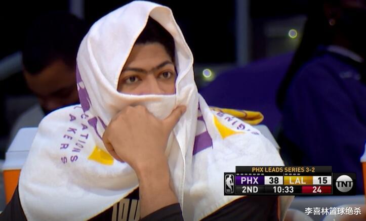 布克|历史第1+25年第1！布克单节22分打崩湖人，浓眉扎心：头裹毛巾