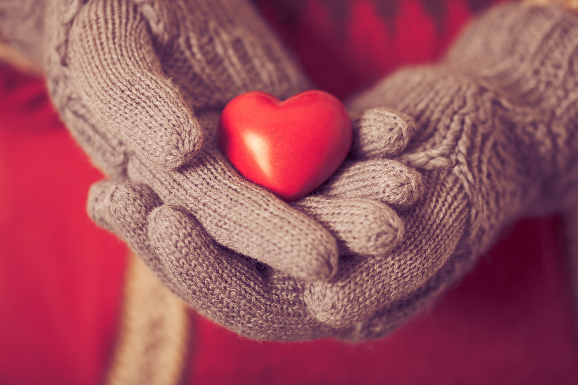 西厢有情 中年女人想和你深交,不好意思直说时,会给你3种暗示