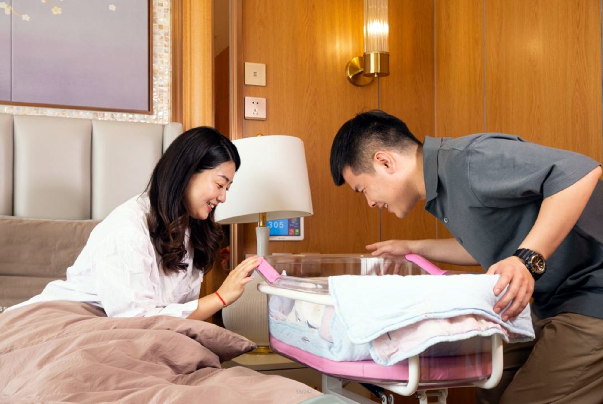 贝贝豆育儿课堂|产妇生娃后,该让谁来伺候“月子”?选择的对象很有讲究