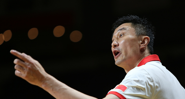 刁小嘴嘴|落选赛、亚预赛战罢，胡明轩领衔男篮三人红榜，MVP却进黑榜