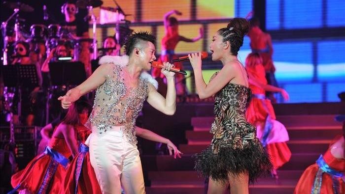 凤凰传奇|分账不公？凤凰传奇的“清醒”，打脸了多少分账不均而反目的组合