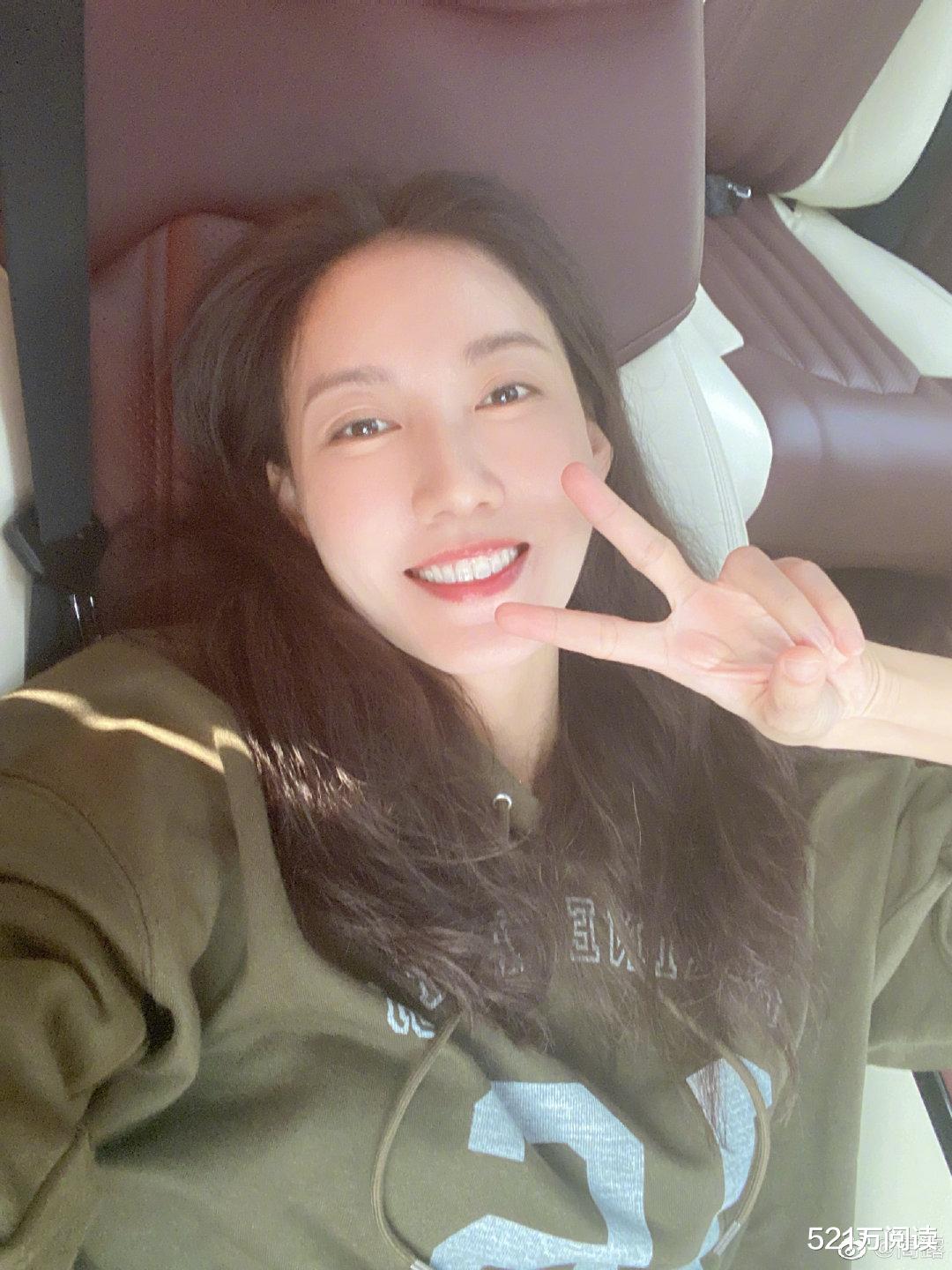 江宏杰|高露微博晒出长发照片，表示第一次长头发，网友一直不要剪好不好