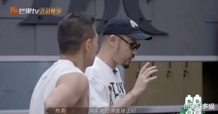 赵文卓|49岁的赵文卓真是宝刀未老，现场打一套通背拳，迷弟尹正欢呼不已