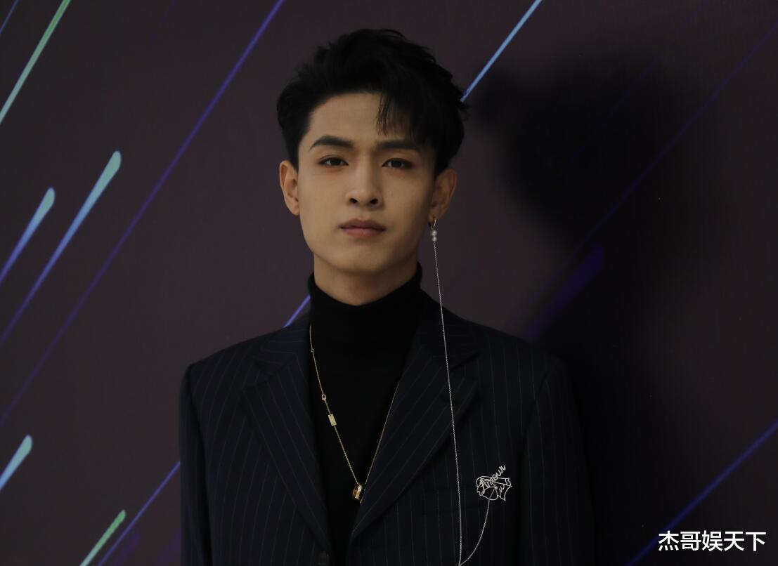 秦霄贤|秦霄贤看似主动给自己减分，实则一箭双雕，简直就是人间清醒