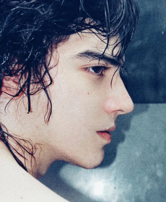 InsDaily|这位“中俄混血帅哥”火了!不仅长得帅还是清华顶级学霸,太强了