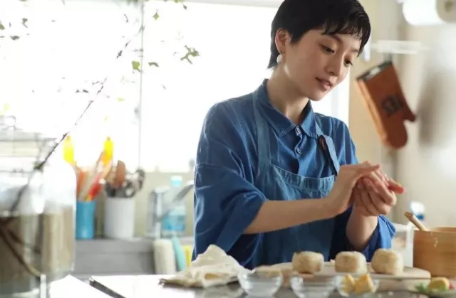 |38岁女星自曝无性禁欲生活：克制欲望的人生，爽爆了！