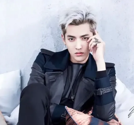 吴亦凡|吴亦凡被刑拘之前，最后一次现身画面曝光，整个人看上去神采飞扬