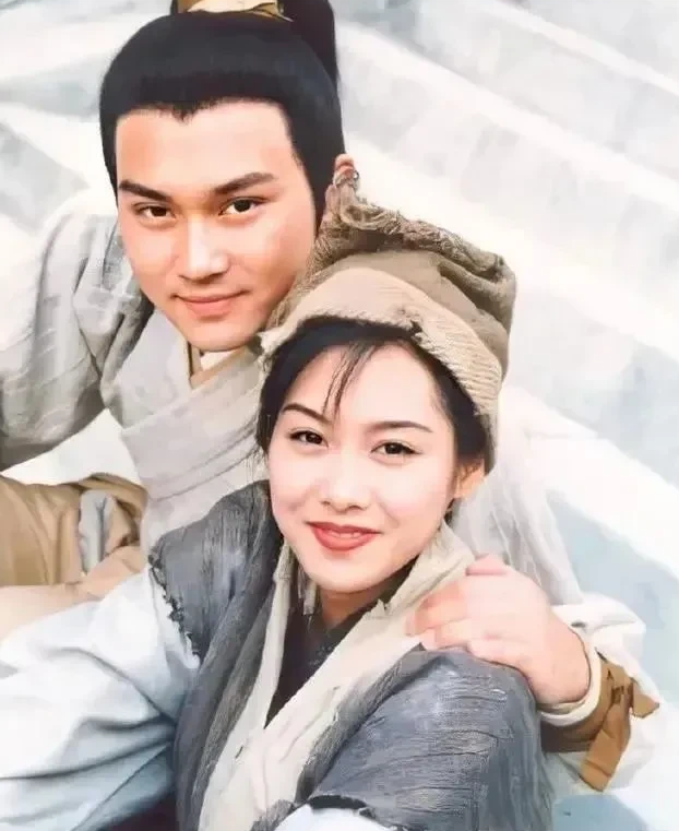 宋慧乔|朱茵没去《斩哥》，黄贯中没加入大湾区组合，网友们发现了端倪！