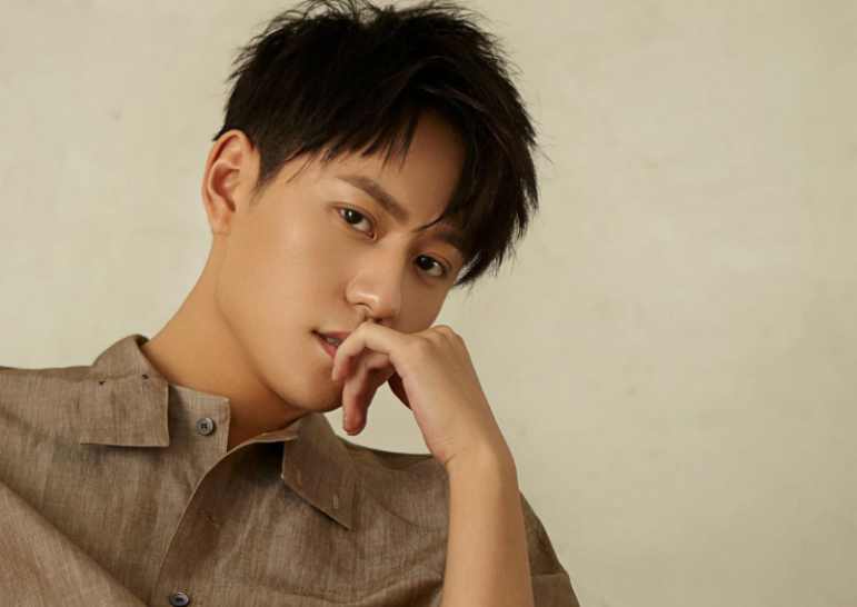 胡辣汤|她去剧组看姐姐，“一不小心”成了当红小花，却被一碗胡辣汤毁了