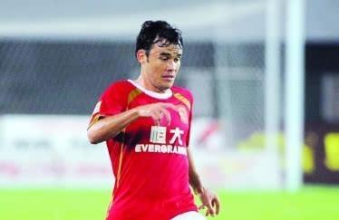 广州队|刚加盟3个月就解约！前恒大外援又失业，十年转会20次36岁恐退役