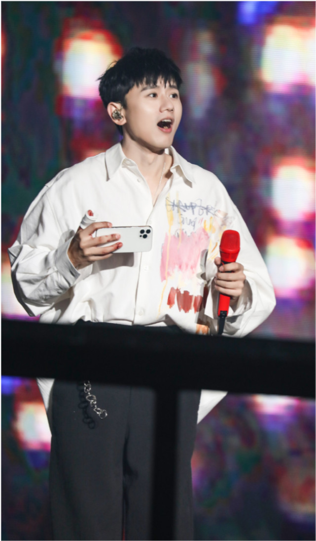 张杰|张杰演唱会受伤后续：为继续巡演才没撕破脸，主办方有意推卸责任