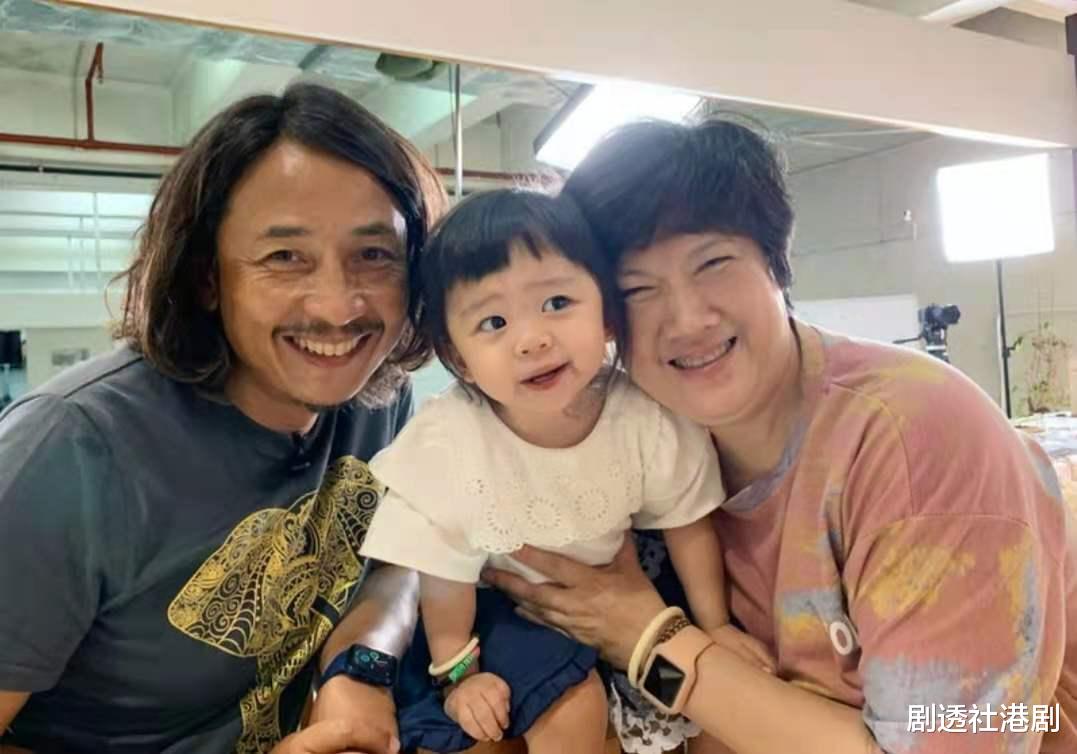 二胎|勇气可嘉！53岁TVB前知名绿叶曝想生二胎，太太两年前高龄诞下一女