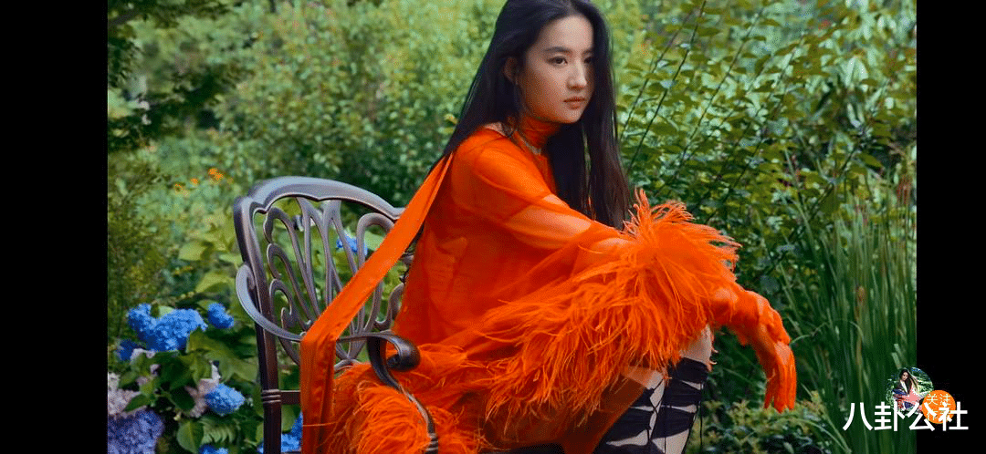 刘亦菲|刘亦菲真比美标杆,皮肤比倪妮还白好多,和李沁同框美得很突出了