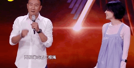 周润发|周润发老婆素颜跑步被拍,也不避镜头,爱运动的人才会被岁月善待