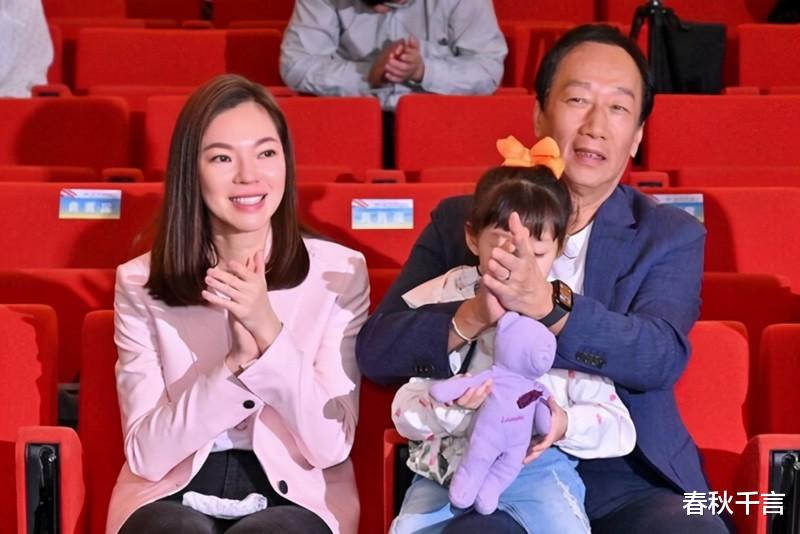 |曾馨莹：34岁嫁58岁首富，六年生三胎坐稳百亿豪门女主人，凭什么