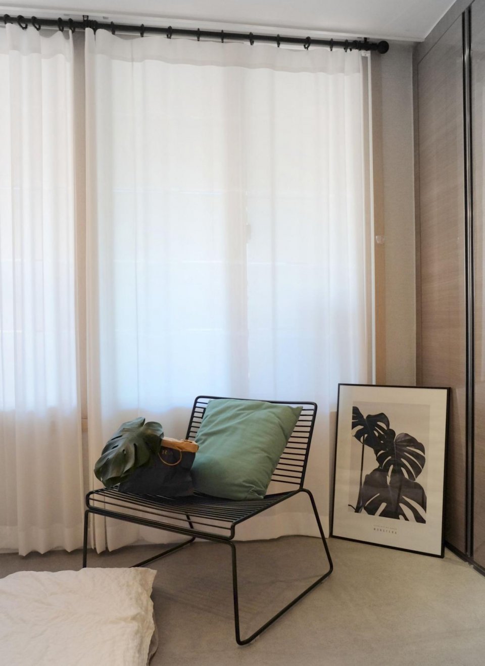 不铺大理石,也不铺木地板,还是她经济省钱,混凝土水泥浇一地!