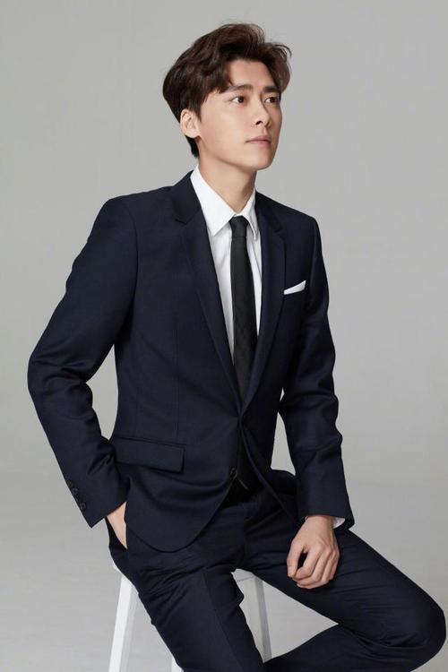 SUITISM修绅西装定制|2021成都西服定制品牌排行榜！亲自走访多家知名品牌！