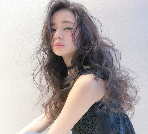 发型|适合四十岁女人的发型，第一类减龄，第二类成熟，第三类之行优雅