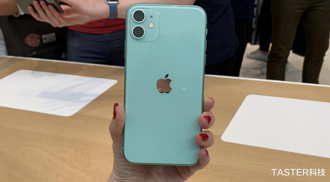 iphone11|为何有人愿意花4000元买iPhone 11？有一个原因安卓还真比不了