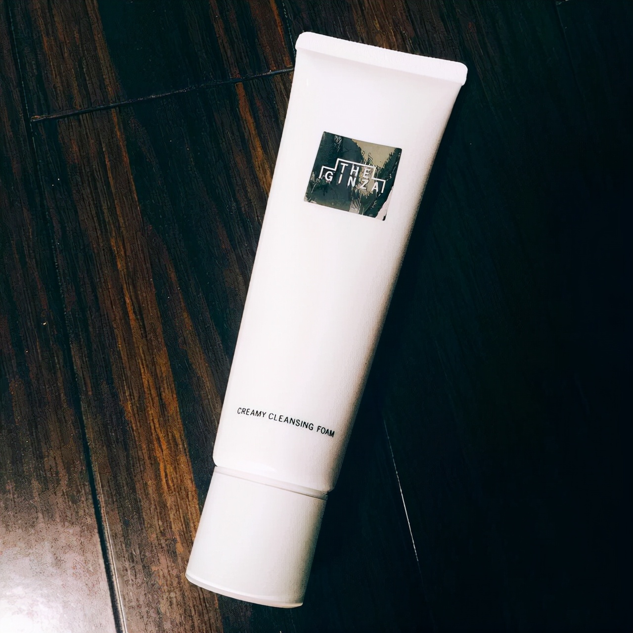 洗面奶 网红洗面奶测评：祛痘、缩小毛孔，有效改善肌肤暗沉，提亮肤色