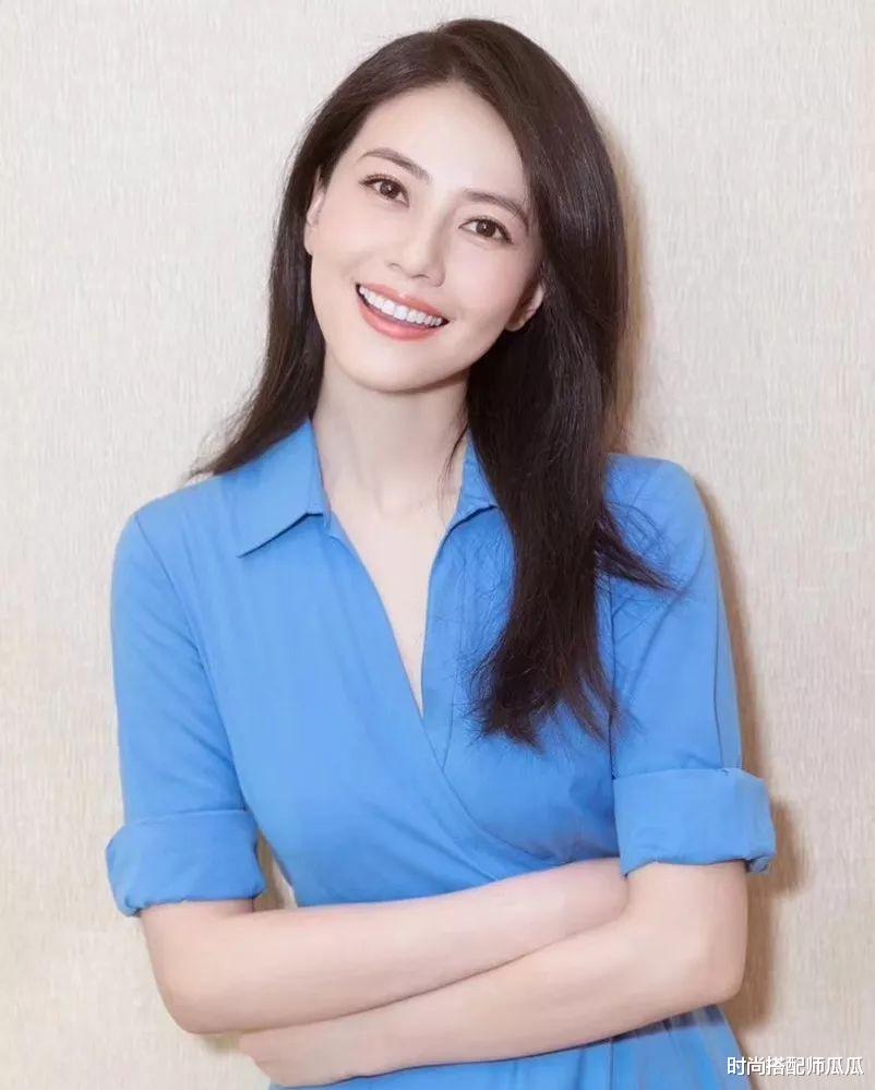 时尚搭配师瓜瓜 若你脸上有这三个特征，就是典型的“抗老脸”，婴儿肥居然不在其中