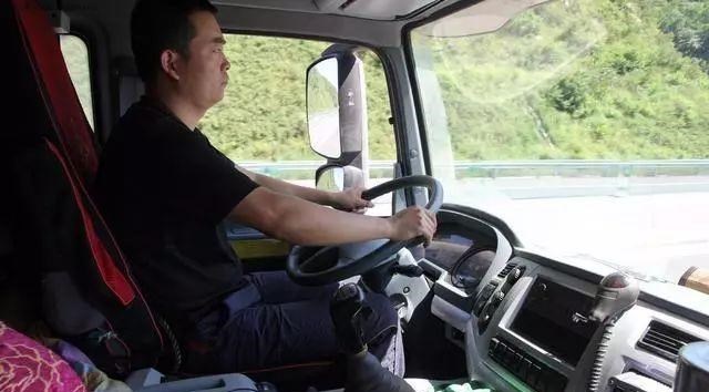 奶豆说育儿|为什么卡车司机工资高？网友：一分技术，一分价钱