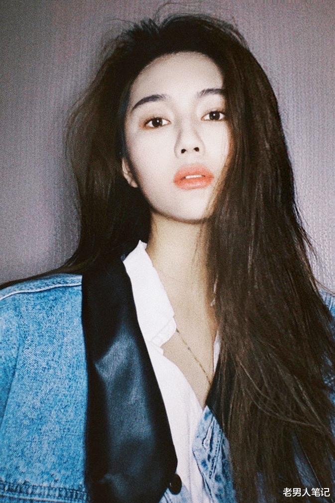 老男人笔记 《悬崖之上》火热上线，又一名谋女郎释出，冷艳型电影脸被刷屏了