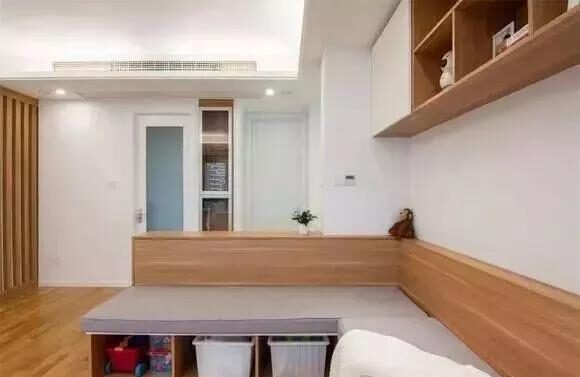 89平新房好有个性，玄关处装隔断，客厅不买沙发，装满卡座真实用