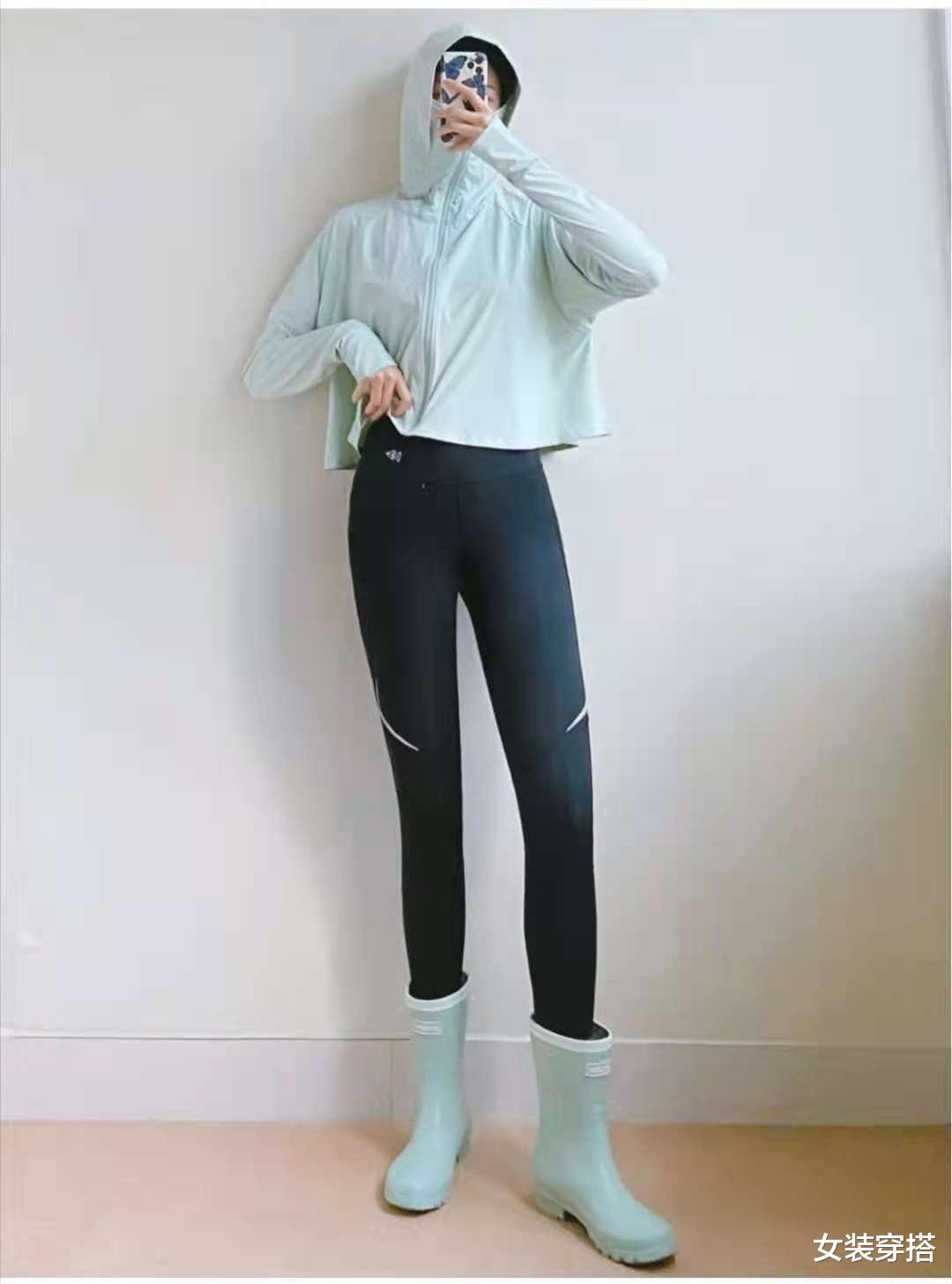 女装穿搭|薄荷绿上衣搭配什么颜色裤子好看