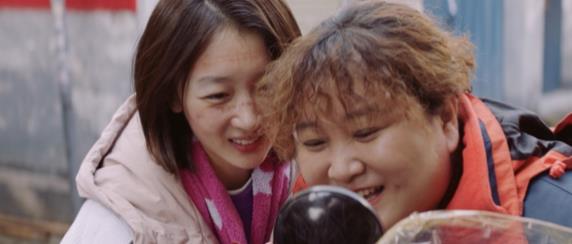 贾玲|上映2天破3.6亿，央视力捧开分9.5，贾玲出手又是“催泪王炸”！