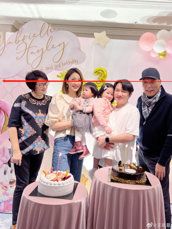 王祖蓝|王祖蓝晒一家六口温馨合影，岳父母身高惊人，全都比他高出半个头