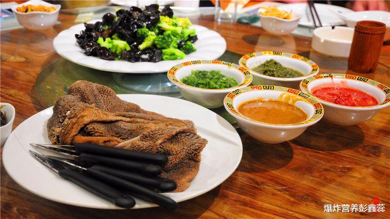 爆炸营养彭鑫蕊|餐桌上经常看到的一种肉，被世界卫生组织列为1类致癌物，要记住