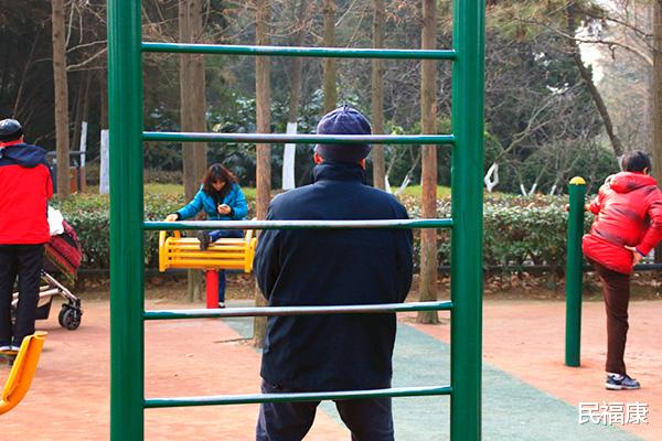 运动|65岁后,运动能力和寿命有关,分享4个方法自测健康,不妨试试