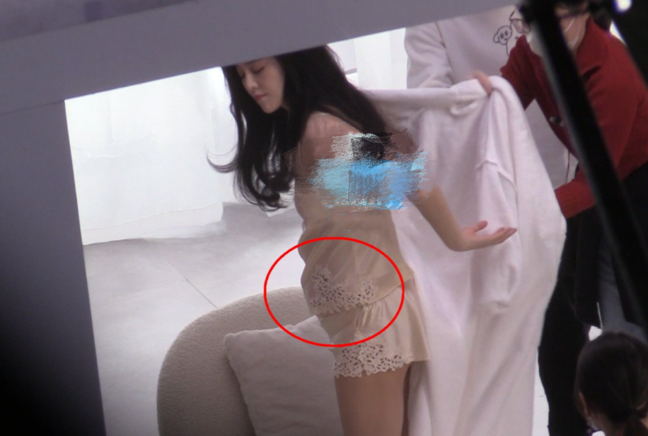 张碧晨|范冰冰近照变化大，小腹隆起引怀孕猜疑，住千万豪宅被疑恋上富豪