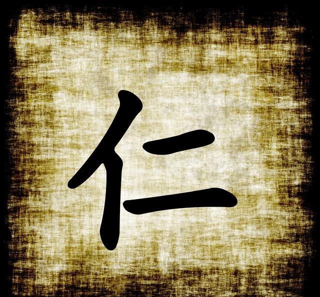 家有小甜椒儿|我们面对地铁女性被拖曳而冷漠无情，却向孩子口口而谈善良和正直