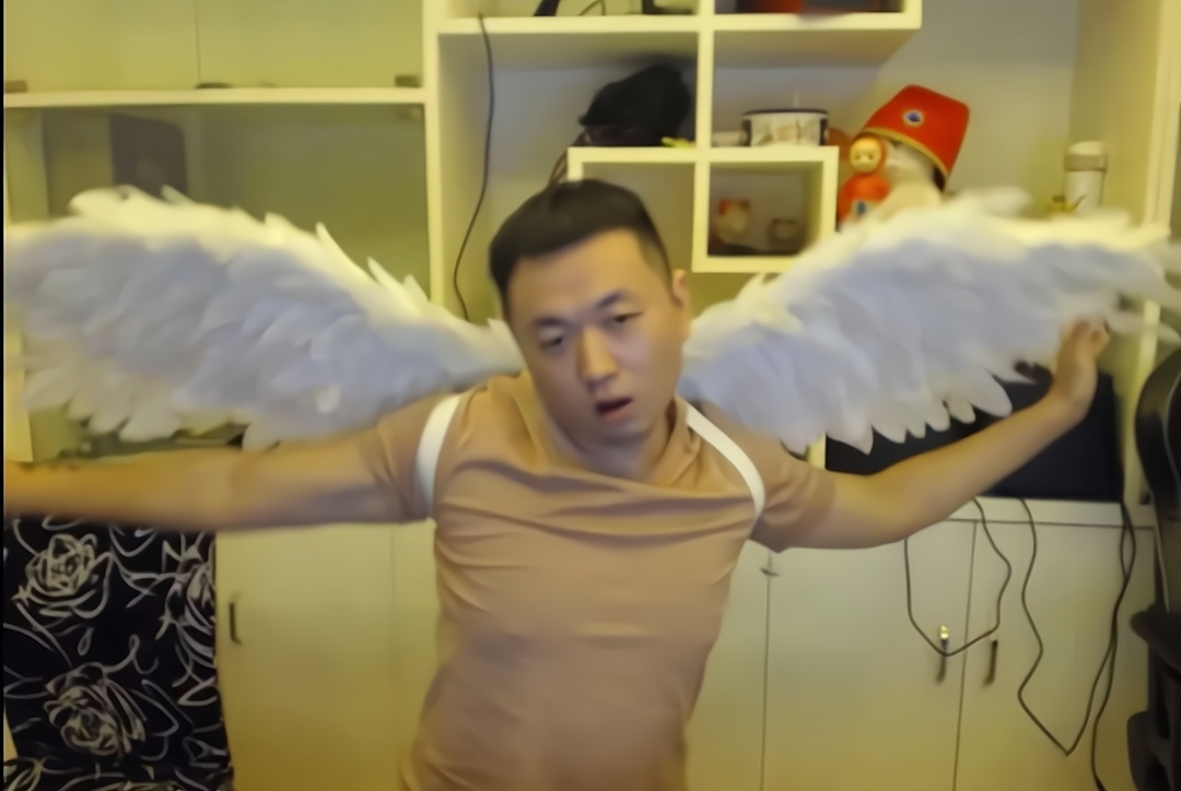 00后 拍低俗片博眼球，00后大学生月入70万，网友怒评：别再出来毁三观