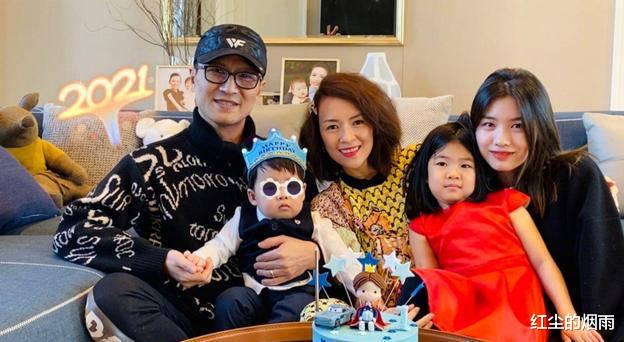 汪峰|章子怡汪峰关联企业仅剩一家！订婚遭闹，今年的瓜还没有完？