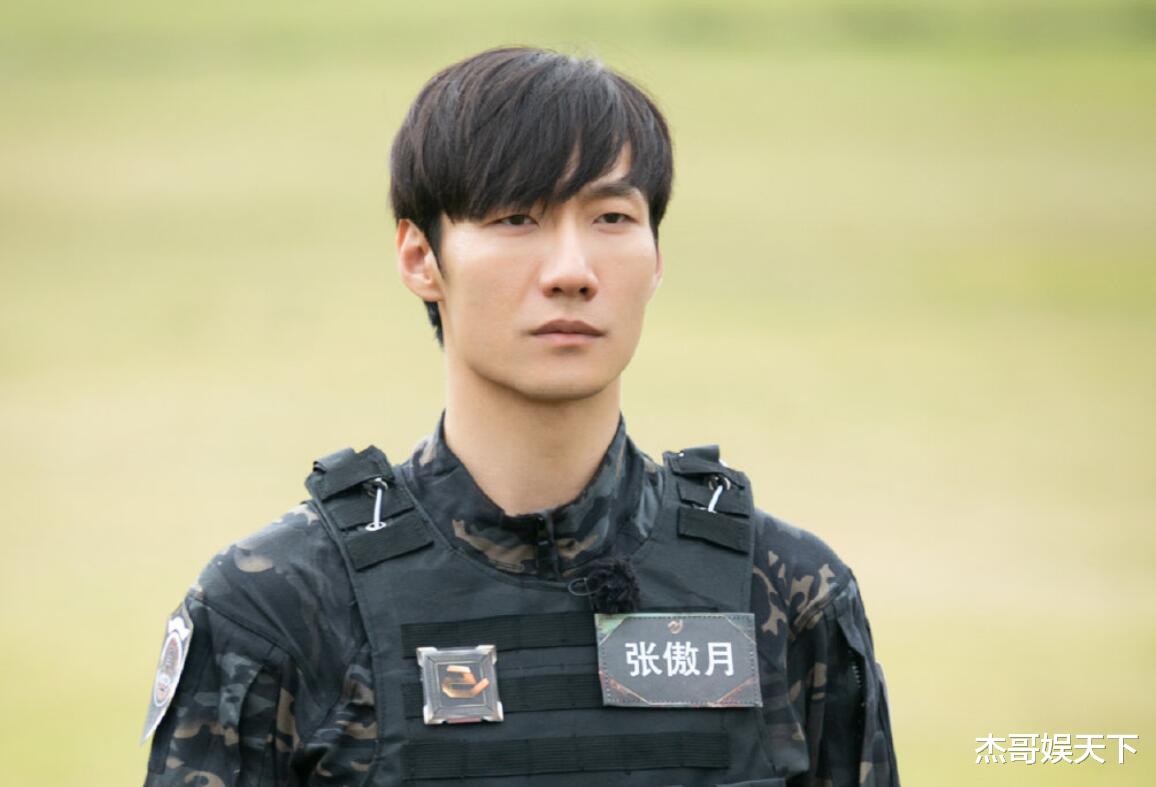 吴镇宇|同样是跳舞翻车，凭啥吴镇宇比周晓鸥票数低，区别对待？还真不是