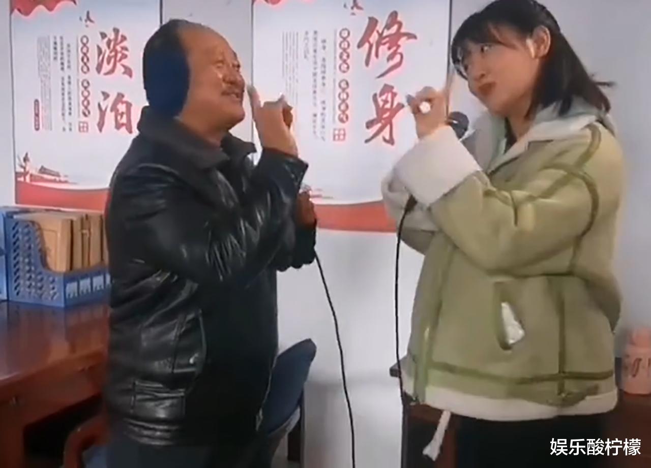 乡村爱情14|《乡村爱情14》花絮曝光，谢大脚拥抱刘能，网播平台开启预约