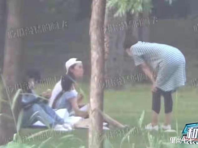 里尚七七|袁泉邀请女儿全班看电影，10岁女儿长腿瞩目，她穿睡衣打扮随性
