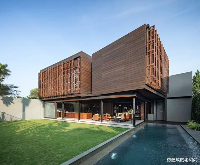 |私密内向型的私人住宅：一条长长的坡道代替常见的楼梯