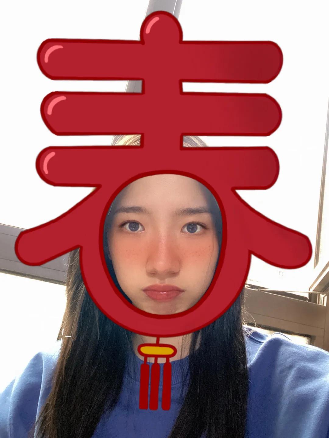 腮红|喝了假酒的Jennie竟穿肚兜上台?讲真,有被她的屁桃红炸到