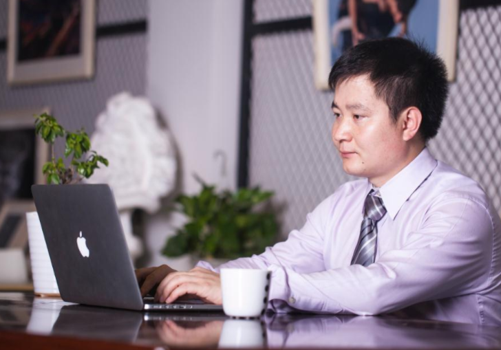 飞行员|“受欢迎”的男友职业排名，程序员仅排第三，榜首备受青睐