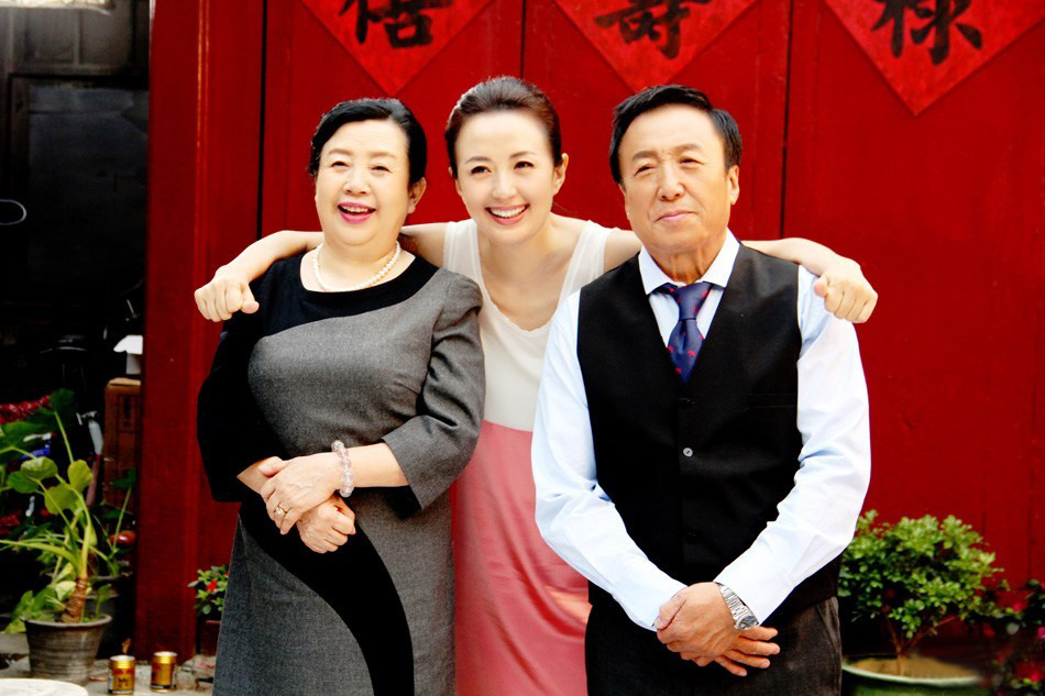 皓衣行|著名演员杨童舒：没有刻意隐婚，网络谣传困扰她多年