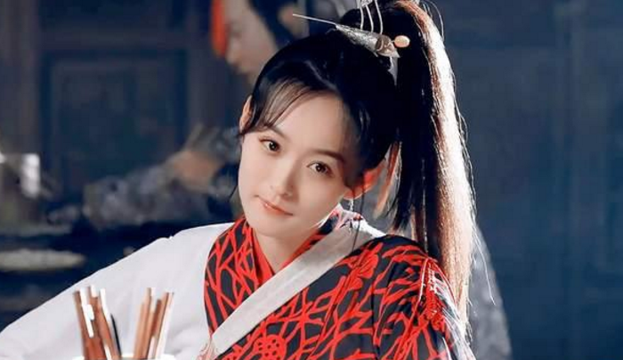 孙俪|34岁演阿紫大获好评，坏女人专业户的何泓姗，成新天龙八部亮点