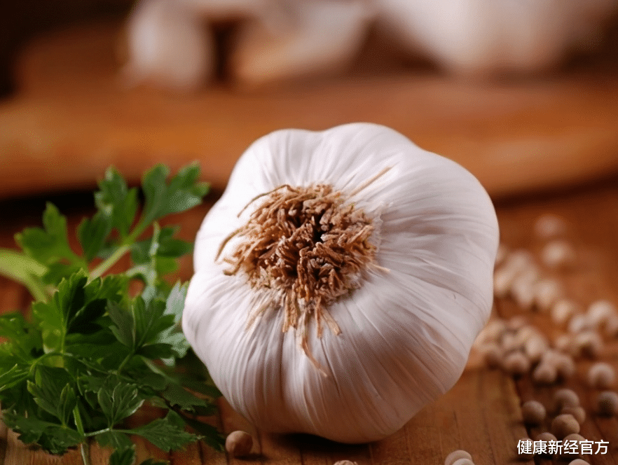 高血压|血压“稳定剂”被发现，并非大蒜，每天吃一点，血压稳稳降