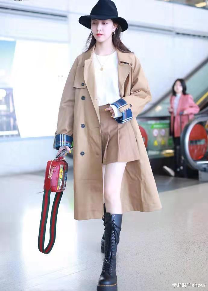 卡莉时尚show 宋妍霏虽是95后但气场超强，奶茶风衣配马丁靴，真是行走的衣架子