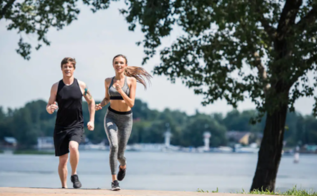 心电图刘医生|“倒插门”女婿患脑梗偏瘫，妻子无情离婚，母亲痛骂：儿媳逼得太紧，不给活路