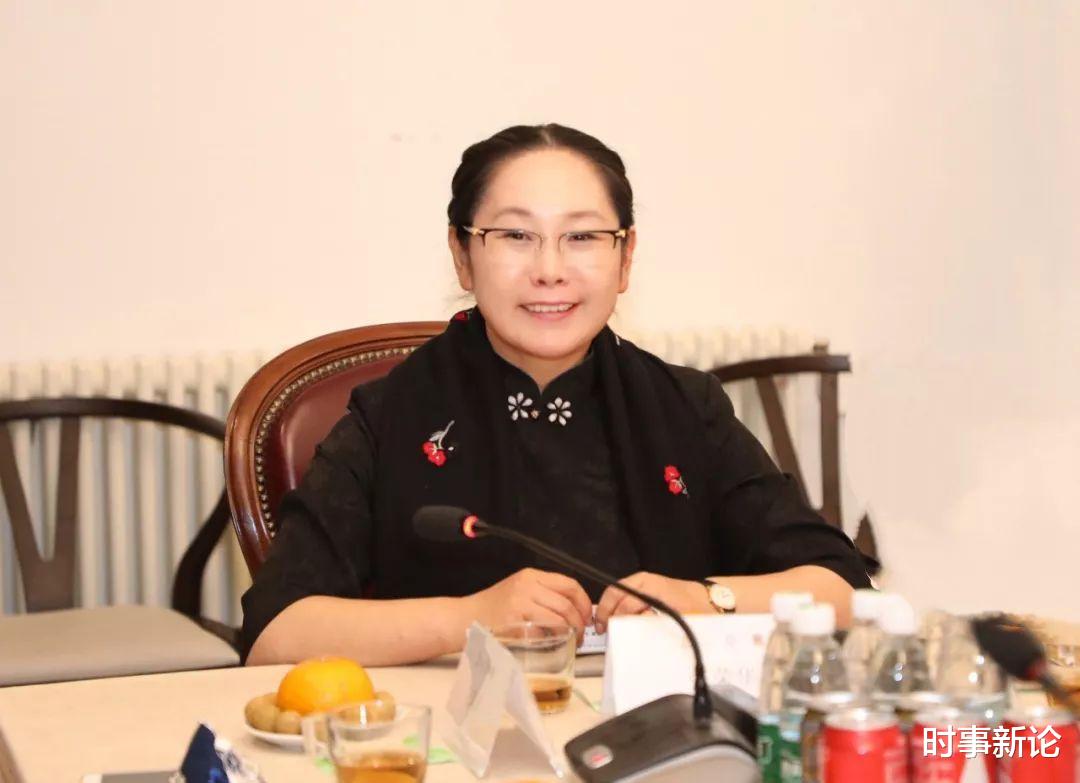 时事新论 天津第一女富豪：富家女嫁给卖豆腐的穷小子，如今身价115亿